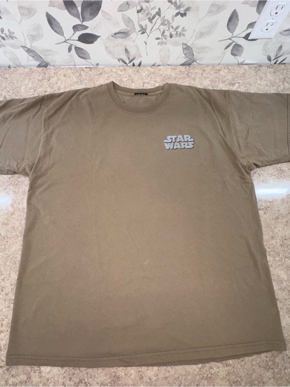 Star Wars Men's Short Sleeve Tee - Olive Green with Light Gray Logo